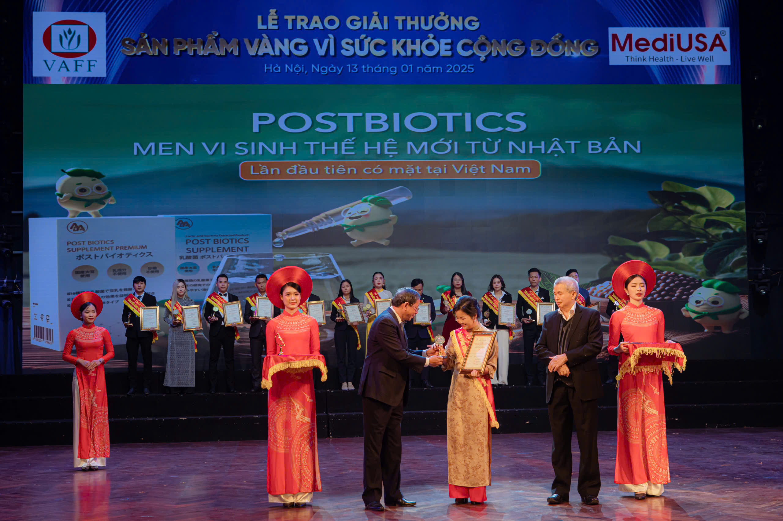 Postbiotics - Sản phẩm Vàng vì sức khỏe cộng đồng năm 2025 Công ty Hoàng Yến Meditech Việt Nam nhận giải "Sản phẩm Vàng vì sức khỏe cộng đồng năm 2025"